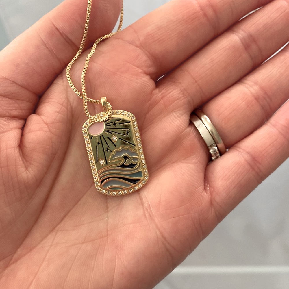 Gorgeous Layering Necklace One of a Kind Gold Plated New